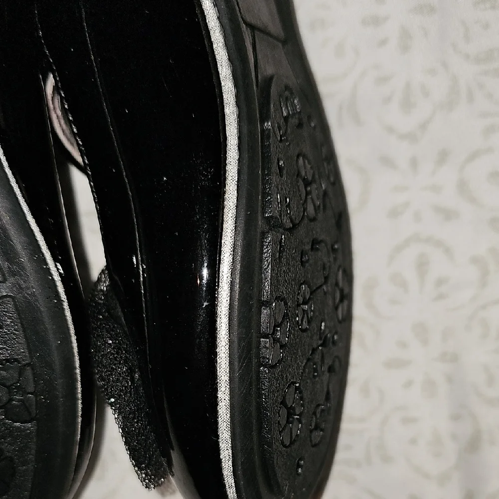 Olive & Edie Black Kids Shoes with Bow Size 10
